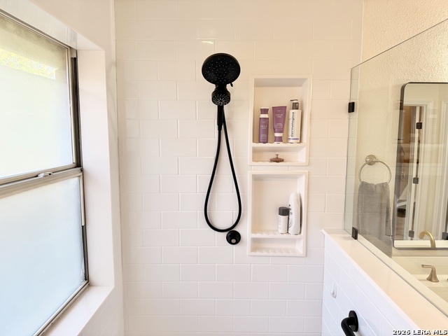 Image 22 of 29 For 8454 Ulysses