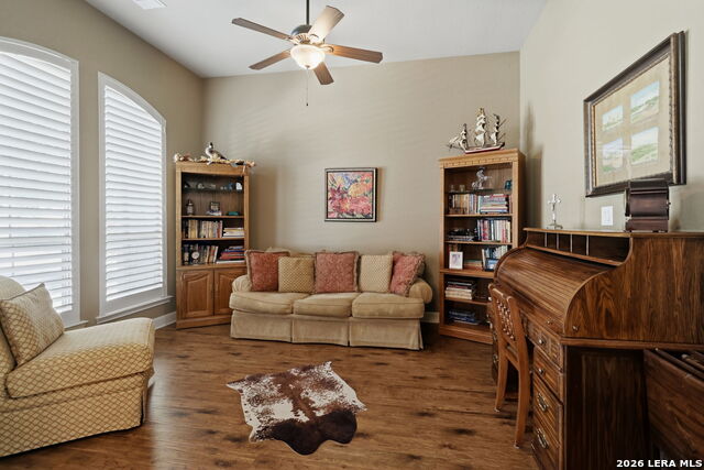 Image 14 of 38 For 1107 Saddle Horse