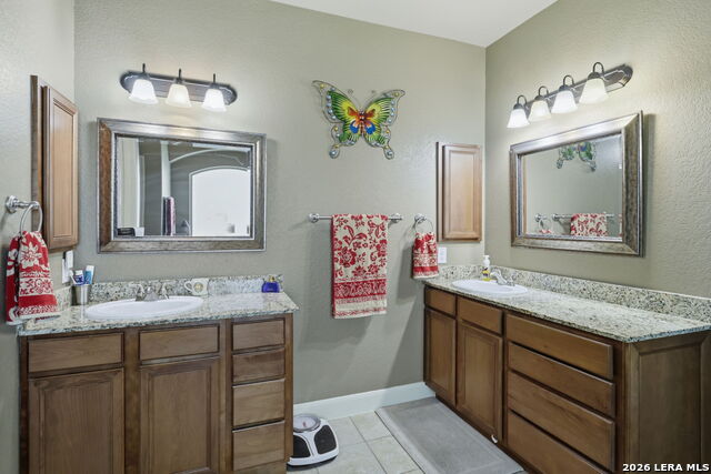 Image 21 of 38 For 1107 Saddle Horse