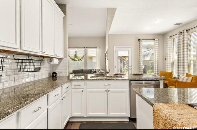 Listing photo id 8 for 1047 Buffalo Grove