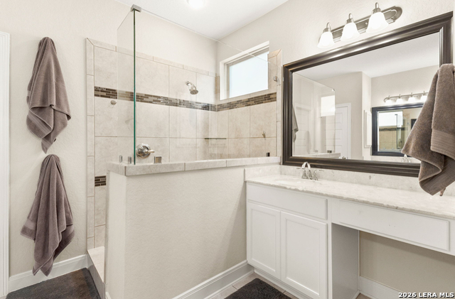 Listing photo id 13 for 1047 Buffalo Grove