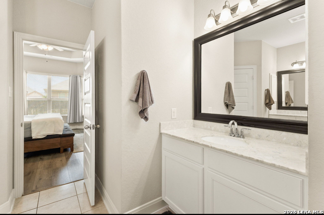 Listing photo id 14 for 1047 Buffalo Grove