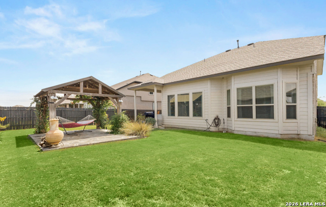 Listing photo id 26 for 1047 Buffalo Grove