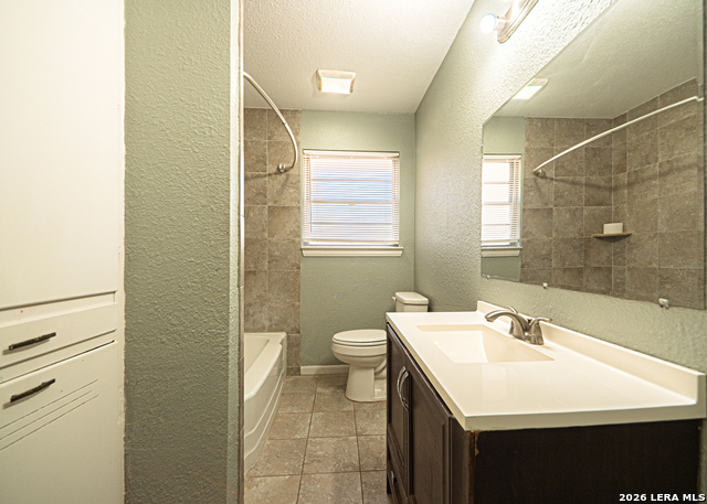 Image 11 of 46 For 243 Maplewood Ln