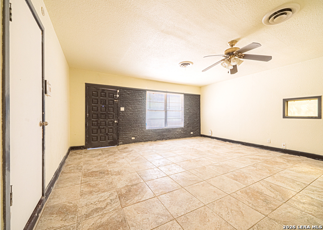 Image 15 of 46 For 243 Maplewood Ln