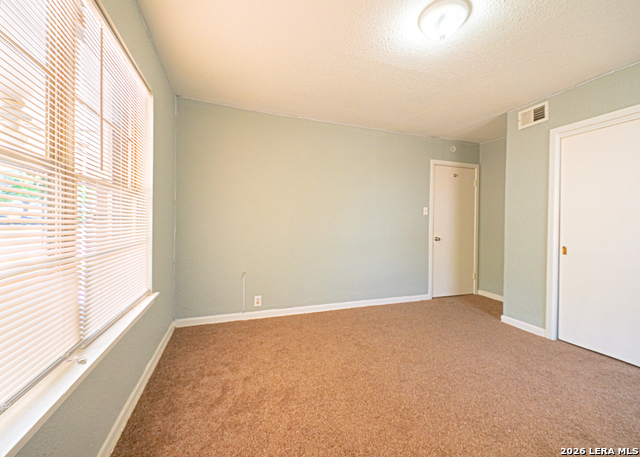 Image 17 of 46 For 243 Maplewood Ln