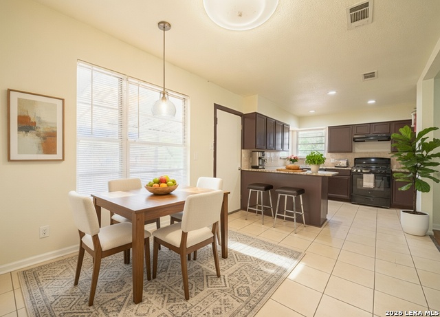 Image 6 of 46 For 243 Maplewood Ln