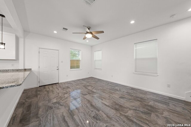 Image 12 of 32 For 323 Gabriel  101