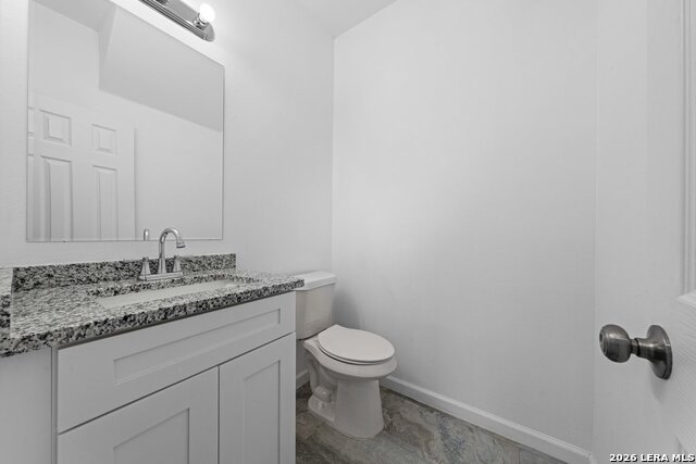 Image 15 of 32 For 323 Gabriel  101