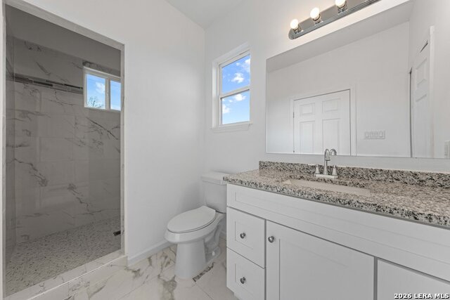 Image 18 of 32 For 323 Gabriel  101