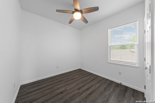 Image 21 of 32 For 323 Gabriel  101