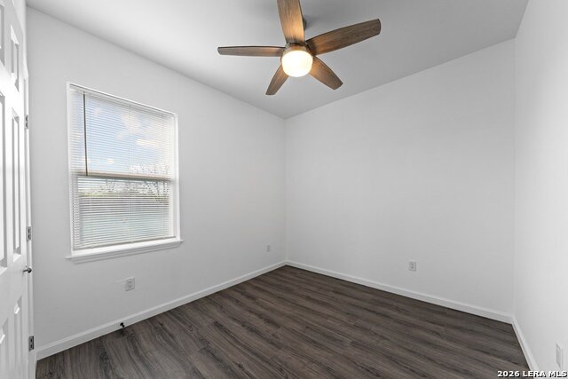 Image 26 of 32 For 323 Gabriel  101