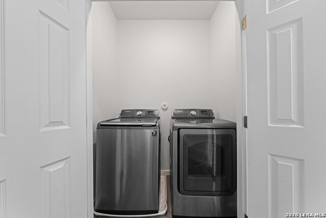 Image 27 of 32 For 323 Gabriel  101