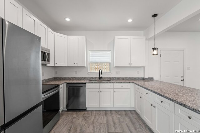 Image 7 of 32 For 323 Gabriel  101