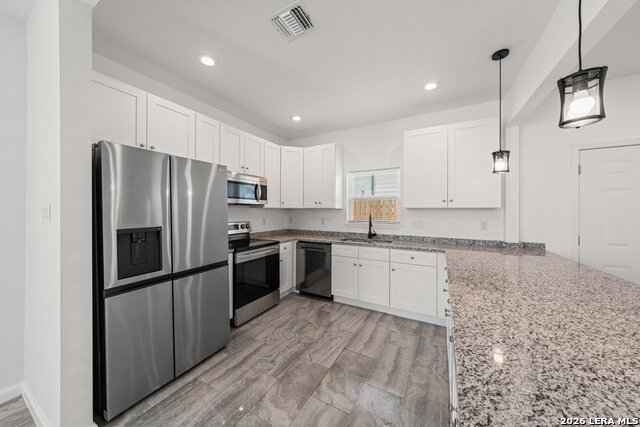 Image 9 of 32 For 323 Gabriel  101