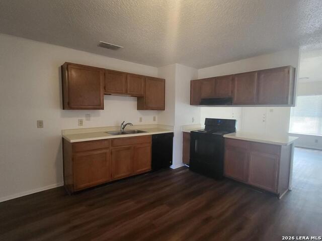 Listing photo id 1 for 2531 Corian Glen