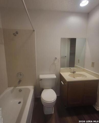 Listing photo id 3 for 2531 Corian Glen