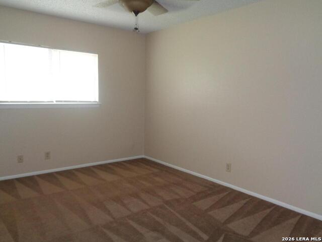 Listing photo id 4 for 2531 Corian Glen