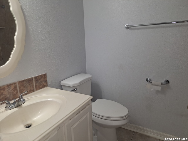 Listing photo id 10 for 6031 Highfield