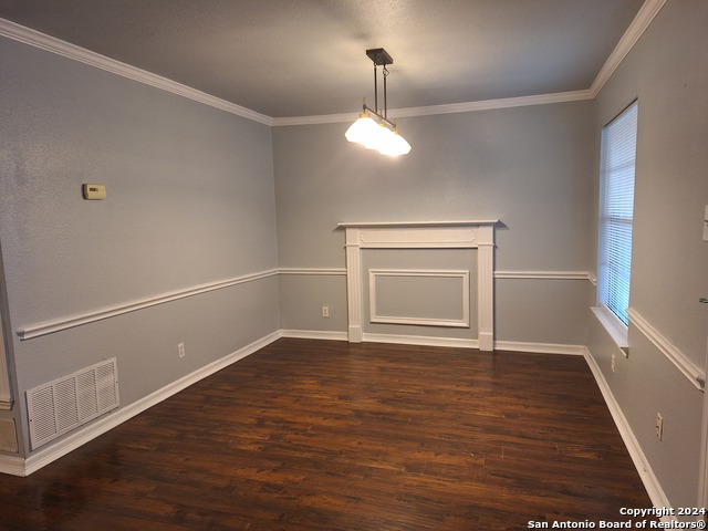 Listing photo id 0 for 6031 Highfield