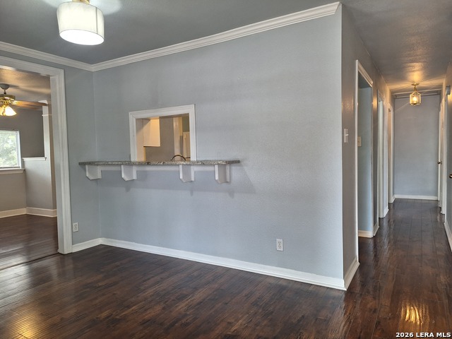 Listing photo id 2 for 6031 Highfield