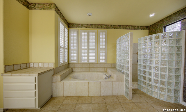 Image 34 of 50 For 435 Paradise Pt