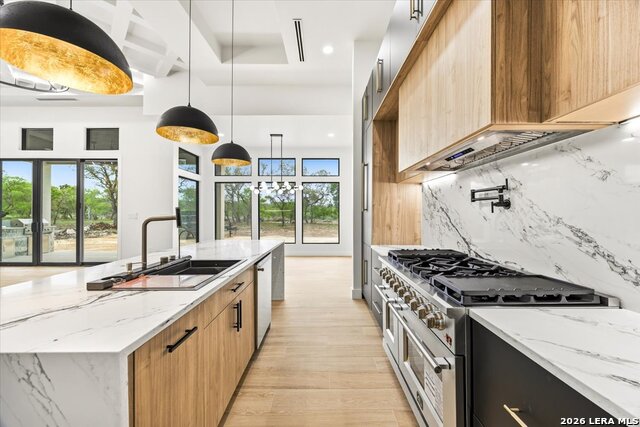 Image 18 of 42 For 577 Private Road 3702