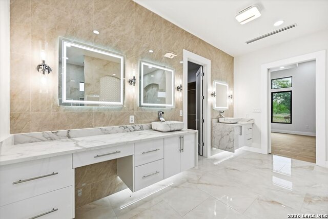 Image 26 of 42 For 577 Private Road 3702