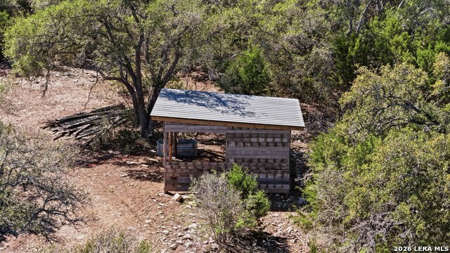 Listing photo id 3 for 11387 Fm 32  