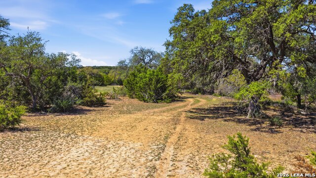 Listing photo id 5 for 11387 Fm 32  