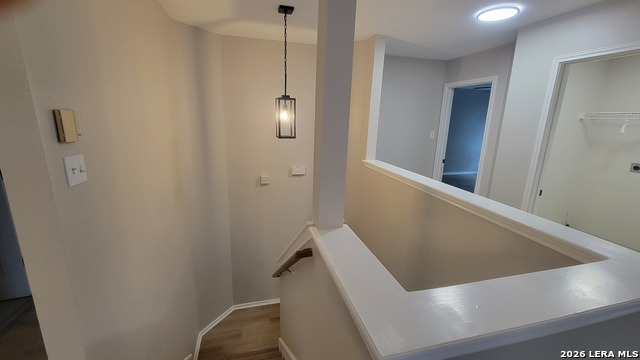 Image 12 of 27 For 8019 Wever Xing