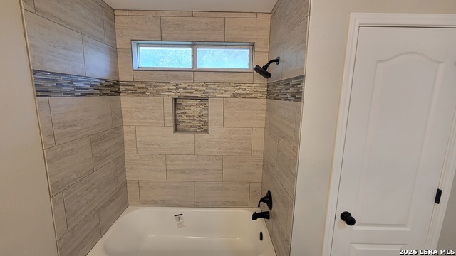 Image 23 of 27 For 8019 Wever Xing