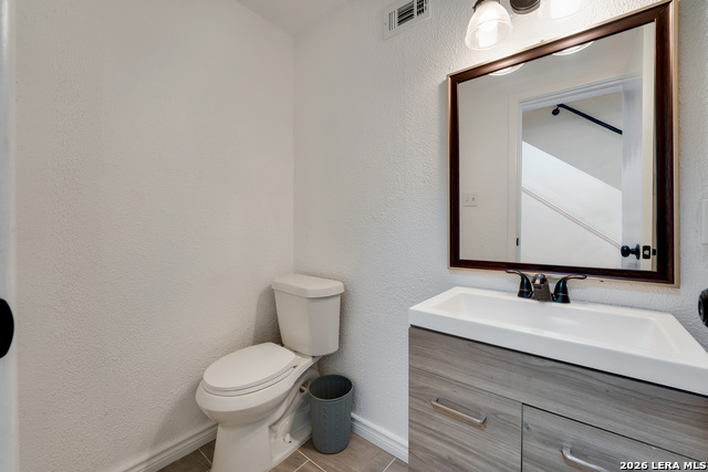 Image 12 of 35 For 8265 Utopia Blvd