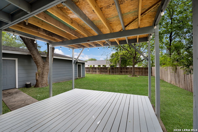 Image 19 of 35 For 8265 Utopia Blvd