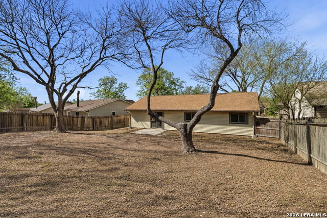 Image 16 of 18 For 14422 Bluewood