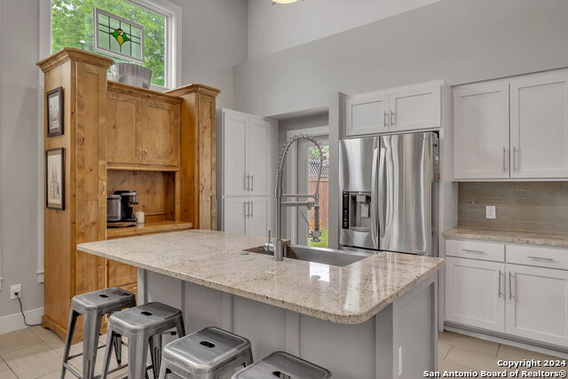 Image 13 of 50 For 728 Guenther St E