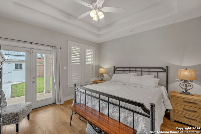 Image 21 of 50 For 728 Guenther St E