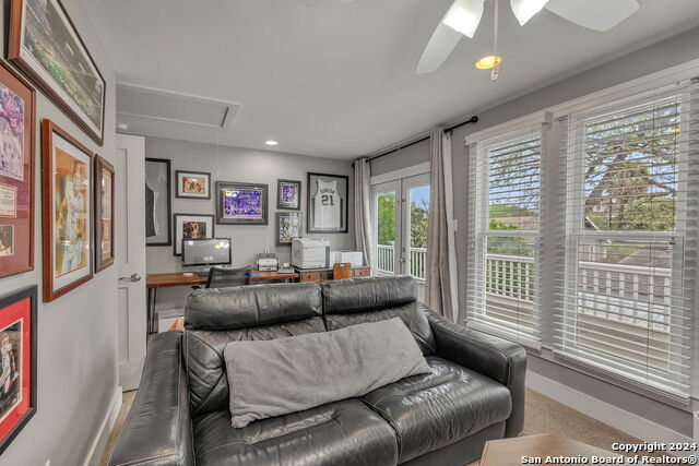 Image 42 of 50 For 728 Guenther St E