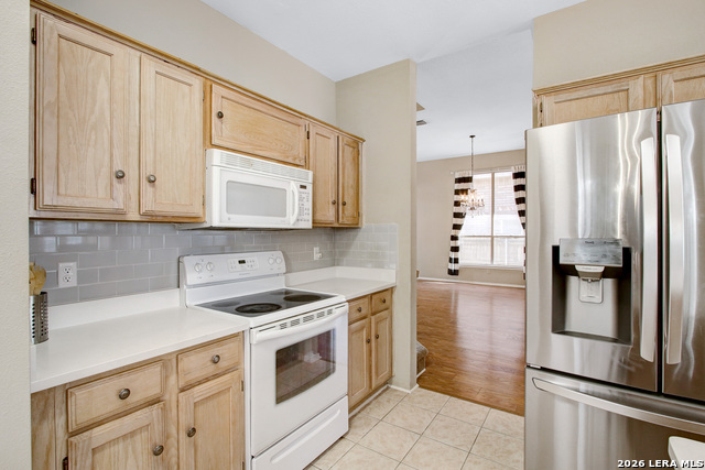 Image 14 of 28 For 6438 Lost Holly