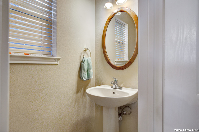 Image 16 of 28 For 6438 Lost Holly