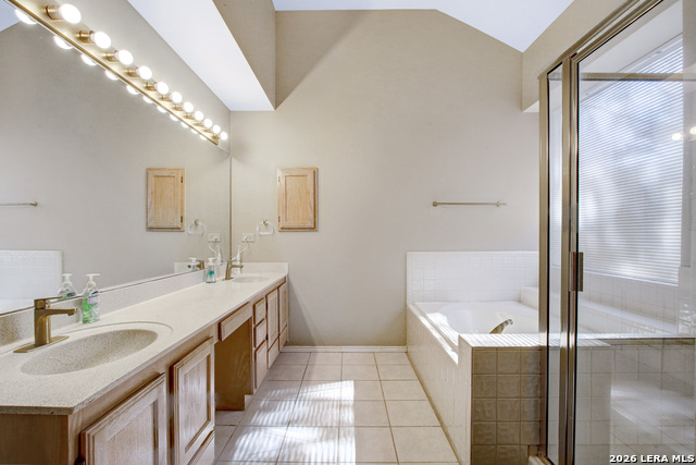 Image 18 of 28 For 6438 Lost Holly