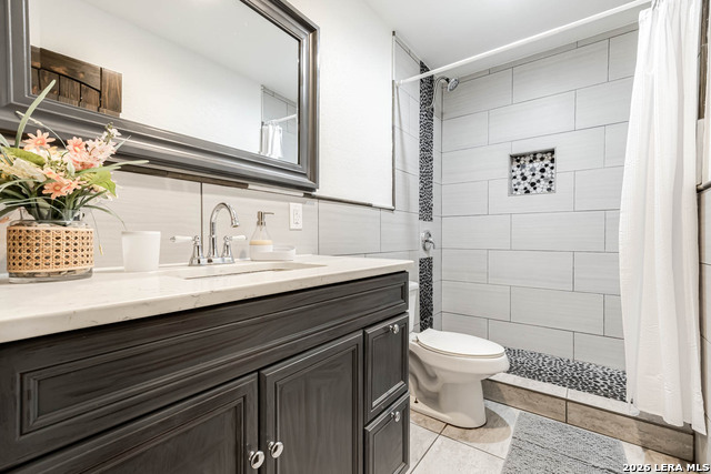 Image 15 of 23 For 5747 White Feather St