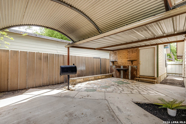 Image 20 of 23 For 5747 White Feather St