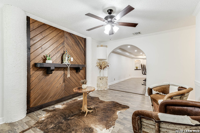 Image 5 of 23 For 5747 White Feather St