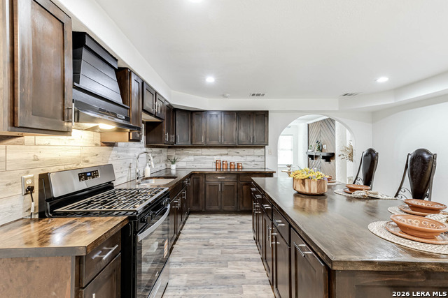 Image 9 of 23 For 5747 White Feather St