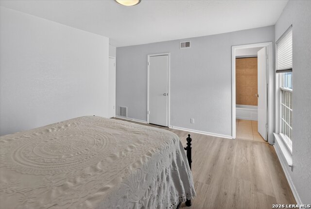 Image 11 of 14 For 8702 Village Dr  407