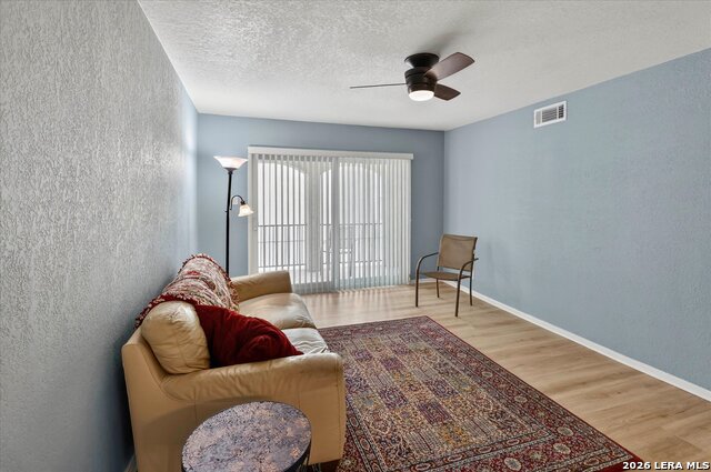 Image 6 of 14 For 8702 Village Dr  407