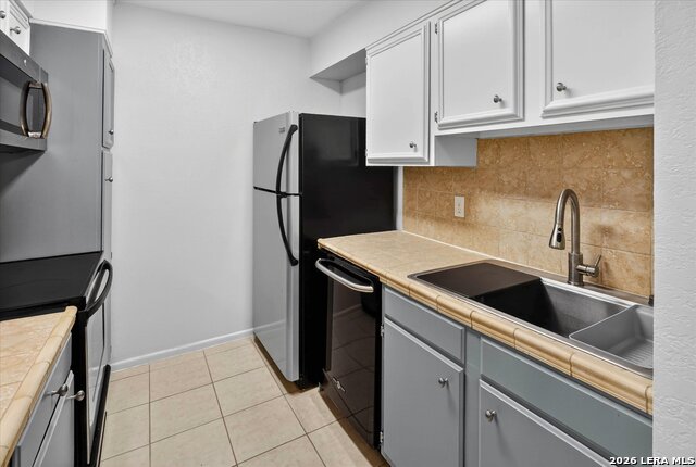 Image 8 of 14 For 8702 Village Dr  407