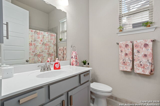 Image 17 of 43 For 23107 Evangeline