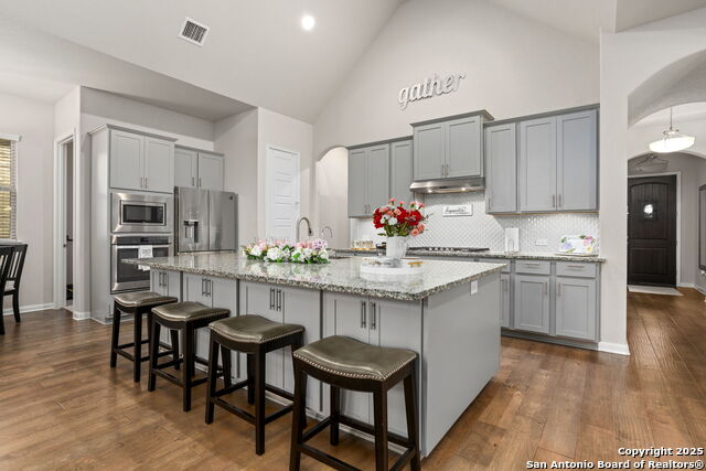 Image 20 of 43 For 23107 Evangeline